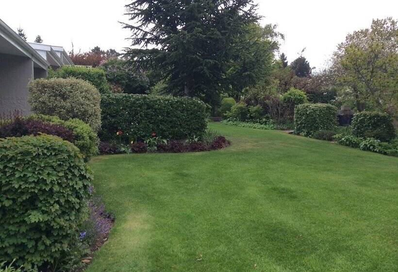 Alexandra Garden Court Motel