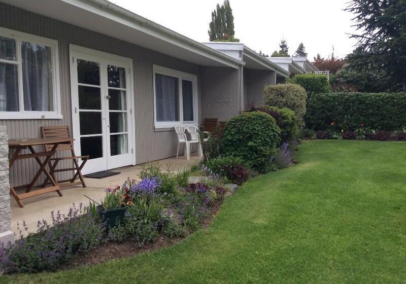 Alexandra Garden Court Motel