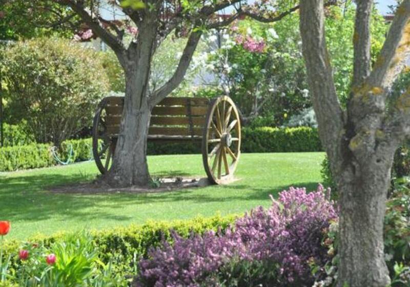 Alexandra Garden Court Motel