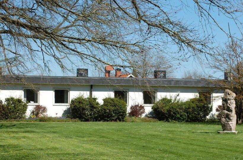 Allégården Kastlösa Hotell