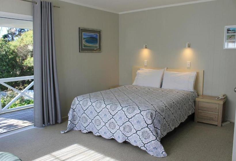 Ash Grove Boutique Motel