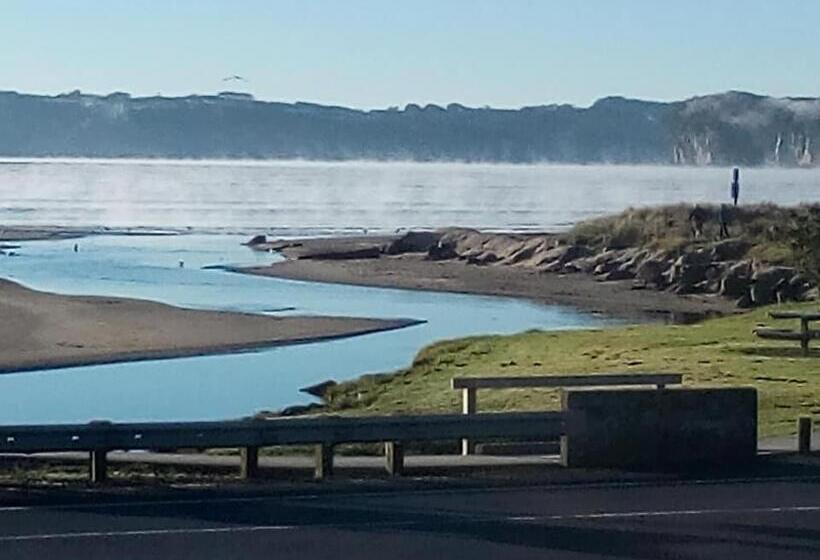 Мотель Baileys At The Beach