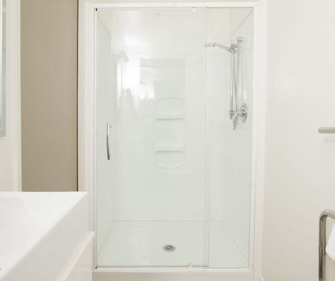 Bay Vista Waterfront Motel