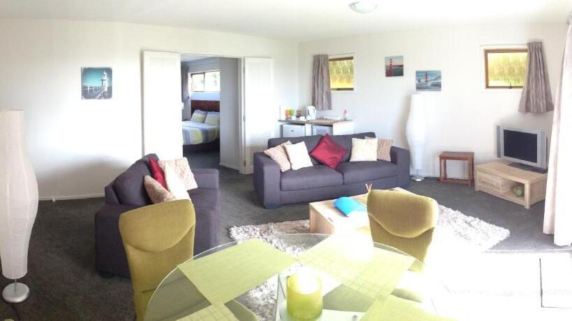 住宿加早餐  Baywaterviews