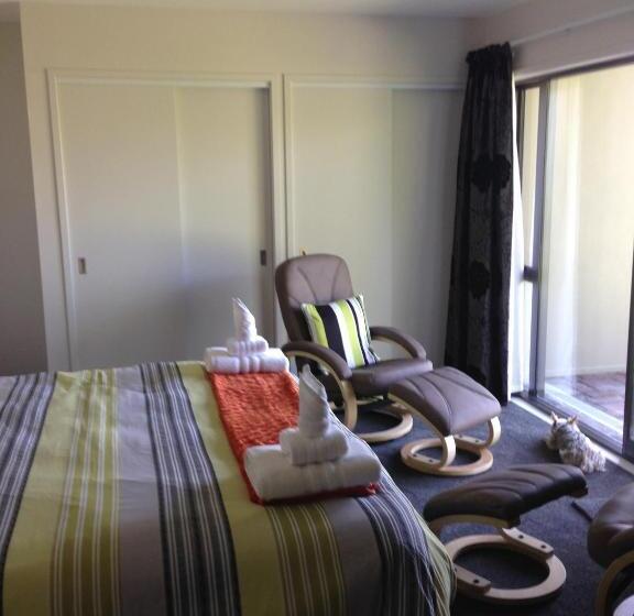 住宿加早餐  Baywaterviews