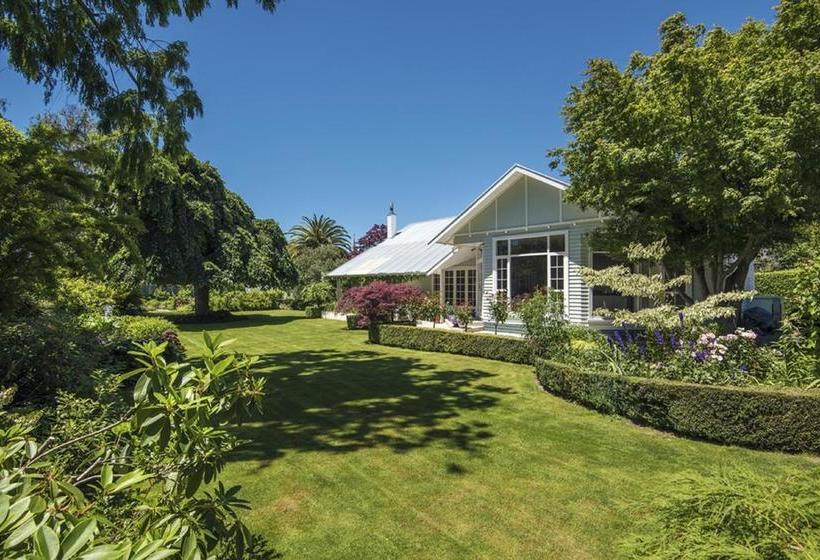 Botanica Bed And Breakfast