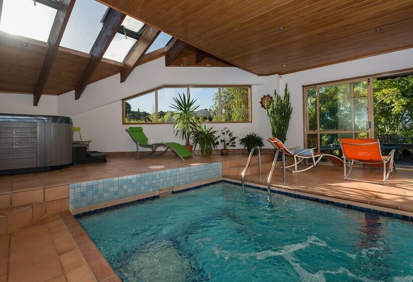 تختخواب و صبحانه Chalet Romantica