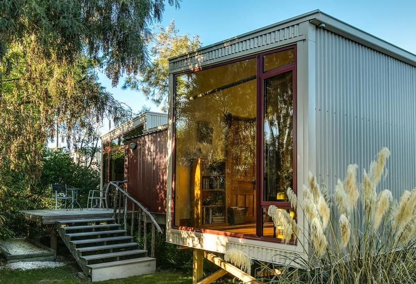 تختخواب و صبحانه Misty River Retreat