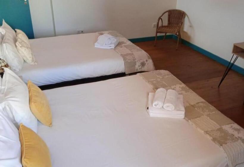 تختخواب و صبحانه Guest House Villa Dos Poetas