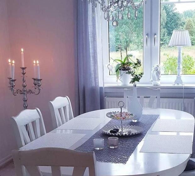 ベッドアンドブレックファースト Höhällets Lantliga Rum