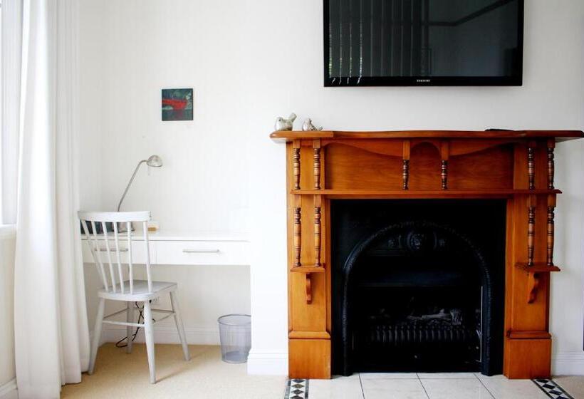 تختخواب و صبحانه Hosking House