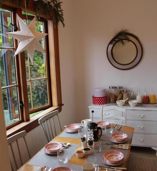 تختخواب و صبحانه Hosking House