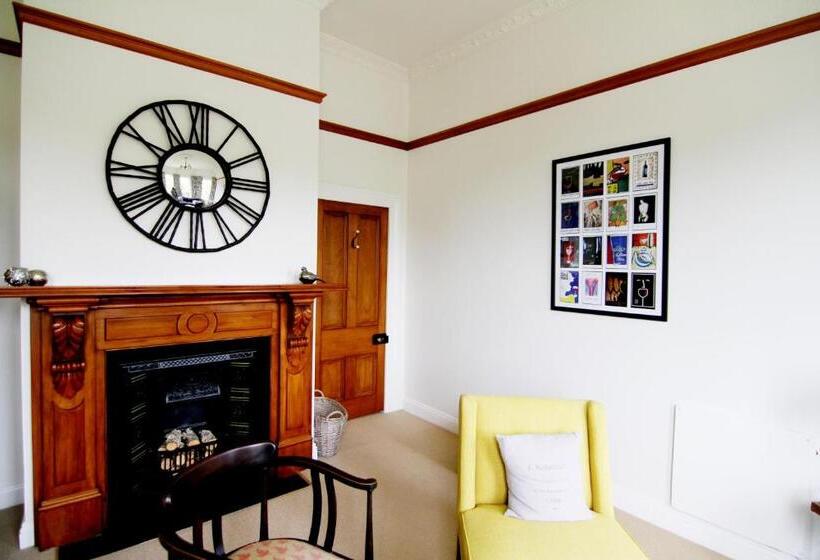 تختخواب و صبحانه Hosking House