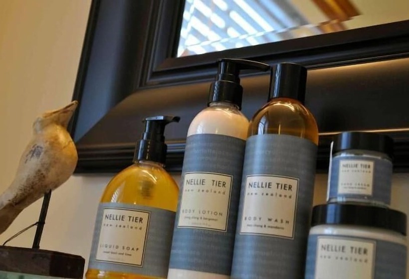 تختخواب و صبحانه Hosking House