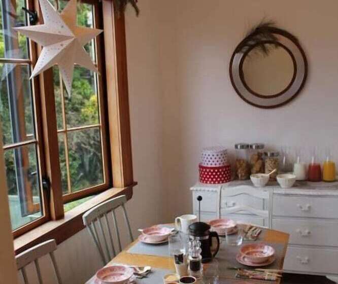 تختخواب و صبحانه Hosking House