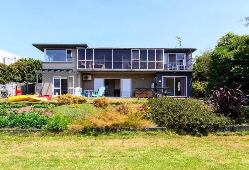 צימר Ngongotaha Lakeside Lodge