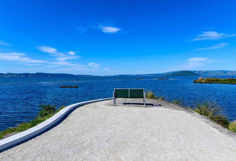 צימר Ngongotaha Lakeside Lodge