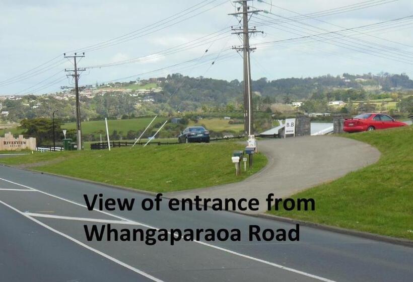 צימר Silverdale Garden Stay