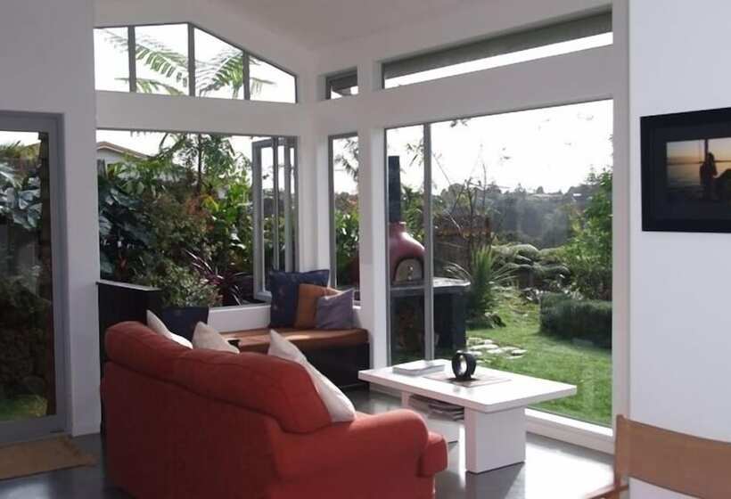 تختخواب و صبحانه Stone Store Lodge