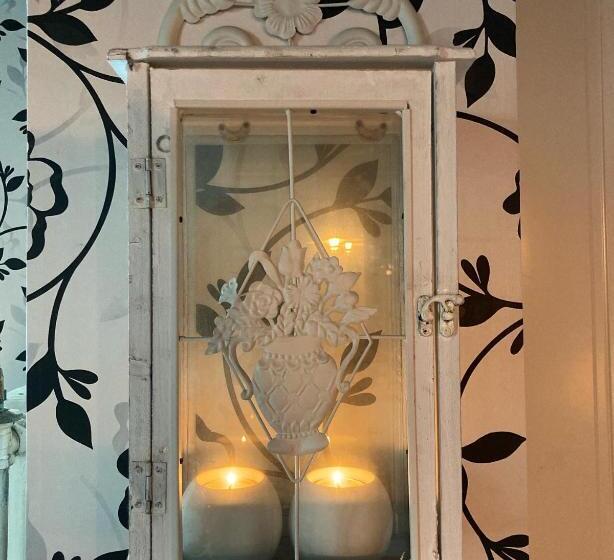 Aamiaismajoitus (B&B) Vintergatans Rum