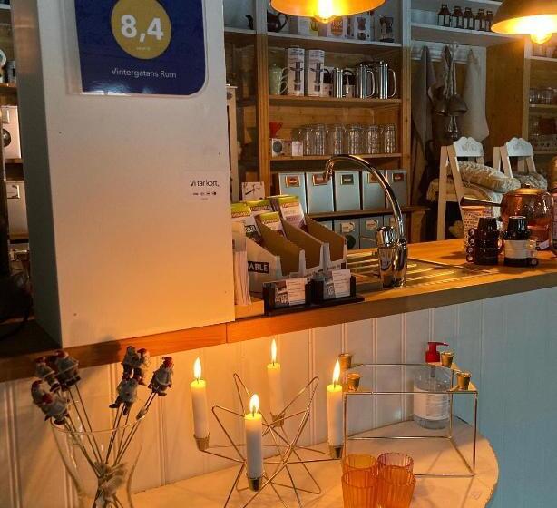 Aamiaismajoitus (B&B) Vintergatans Rum