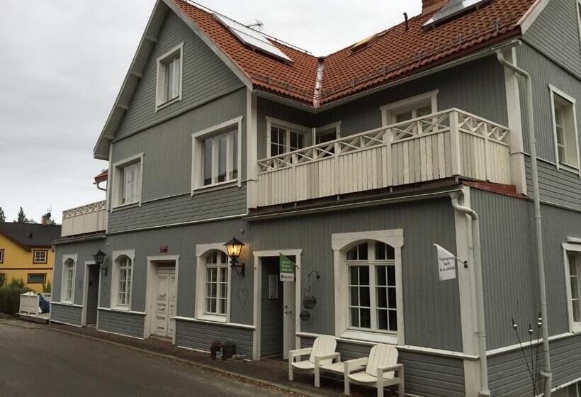 Aamiaismajoitus (B&B) Vintergatans Rum