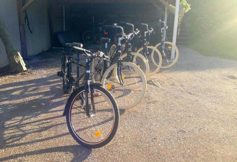 Aamiaismajoitus (B&B) Vintergatans Rum