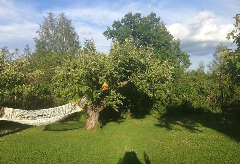 Aamiaismajoitus (B&B) Vintergatans Rum