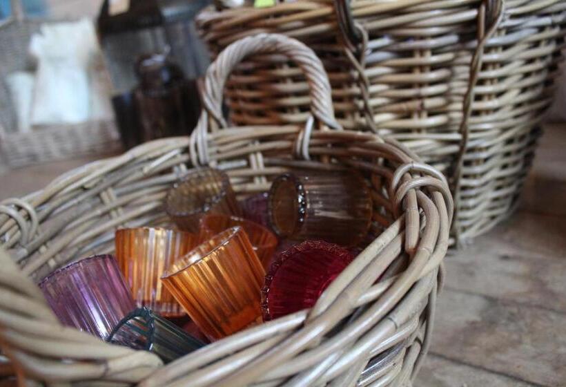 Aamiaismajoitus (B&B) Vintergatans Rum