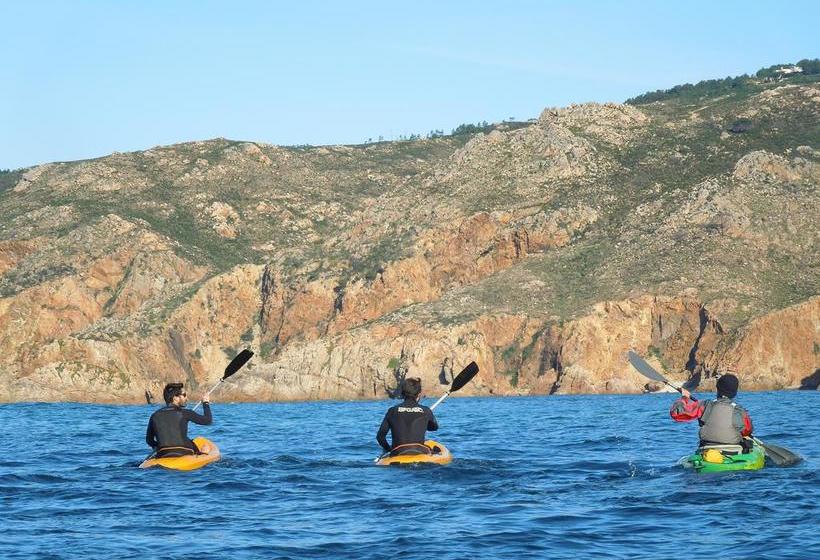 Blue Boutique Hostel & Suites