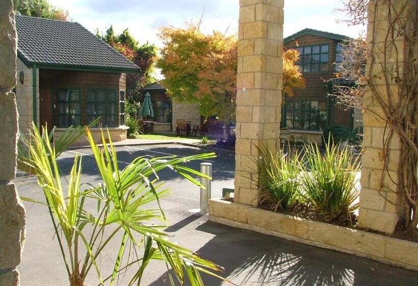 Cambridge Mews Motel