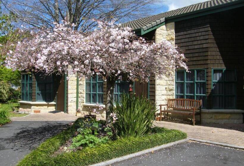 Cambridge Mews Motel