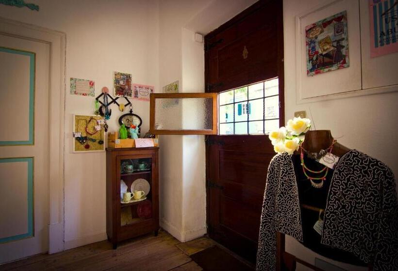 Cascais Boutique Hostel