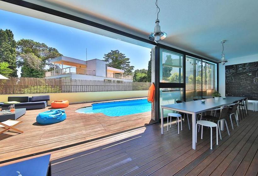 Cascais Cool Hostel Suites & Pool
