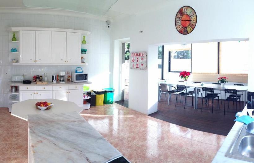 Cascais Cool Hostel Suites & Pool