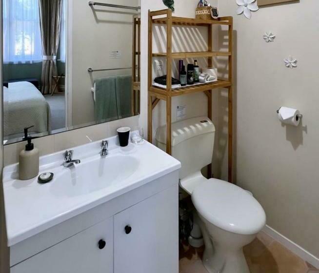 Chelsea House Bed & Breakfast