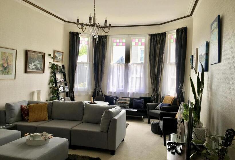 Chelsea House Bed & Breakfast