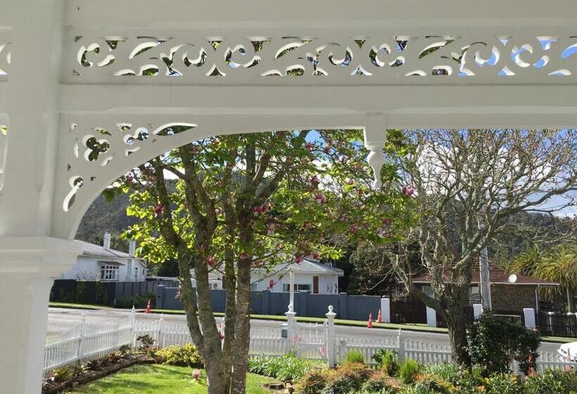 Chelsea House Bed & Breakfast