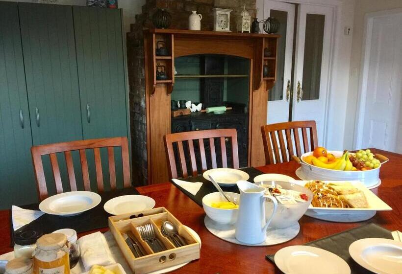 Chelsea House Bed & Breakfast