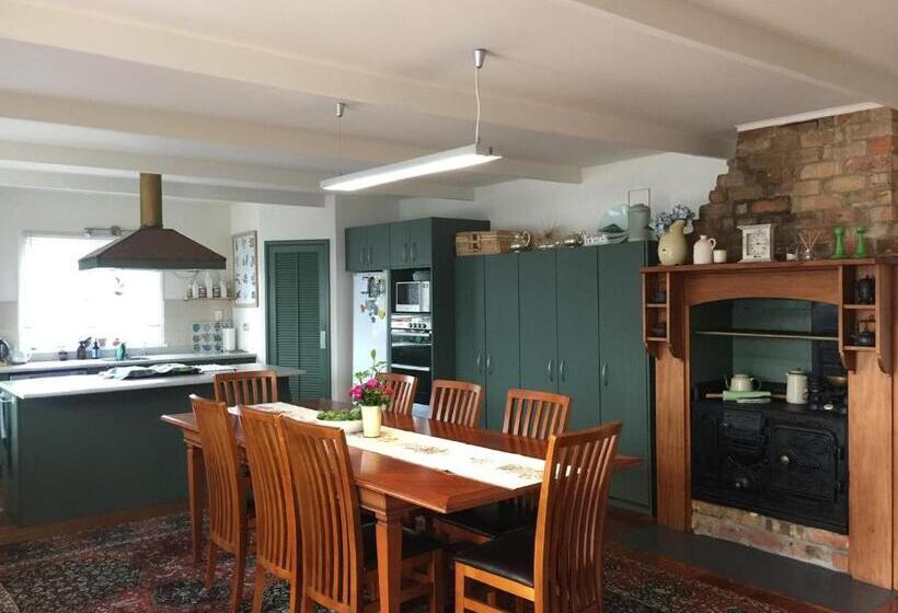 Chelsea House Bed & Breakfast