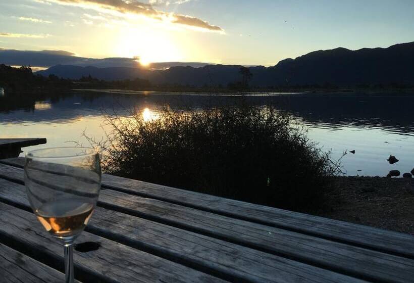 Collingwood Park Motel