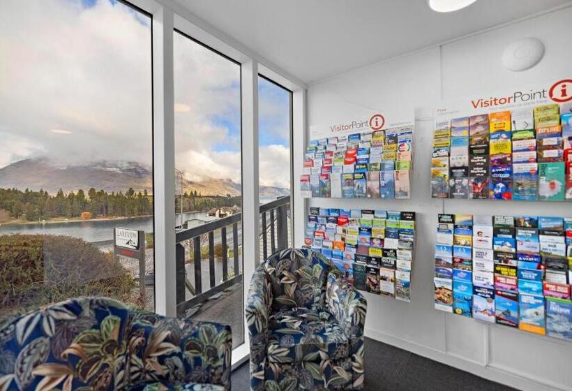 Lakeview Colonial Motel