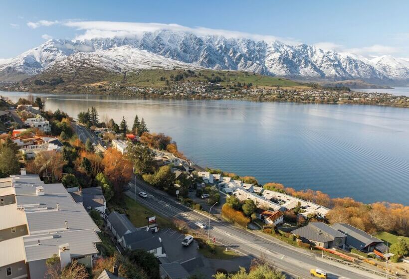 Lakeview Colonial Motel