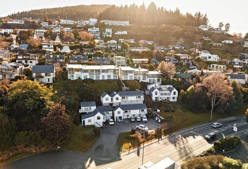 Lakeview Colonial Motel