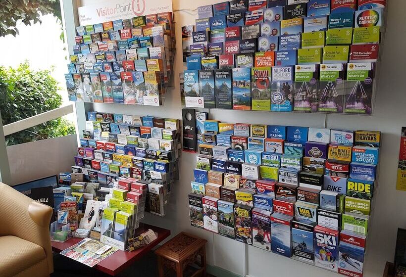 Lakeview Colonial Motel