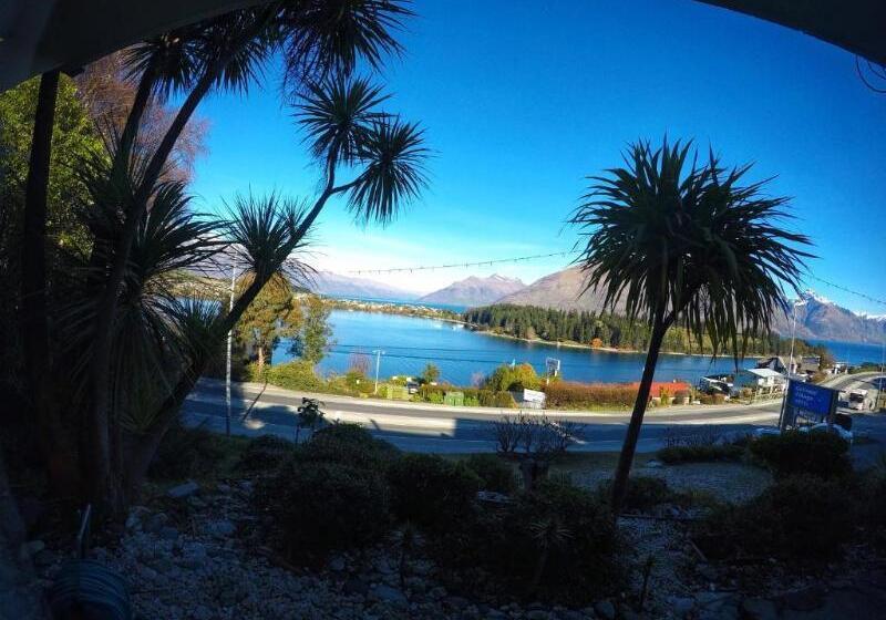 Lakeview Colonial Motel