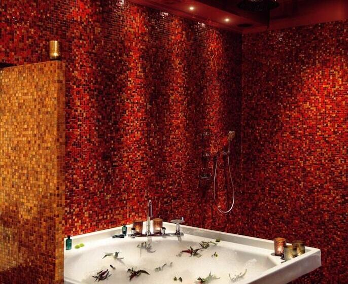 Dorsia Hotel & Restaurant