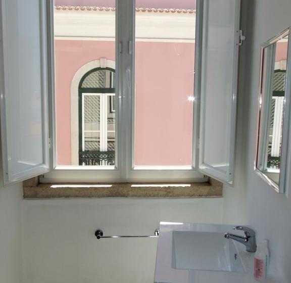 Fado Bed & Breakfast   Santos