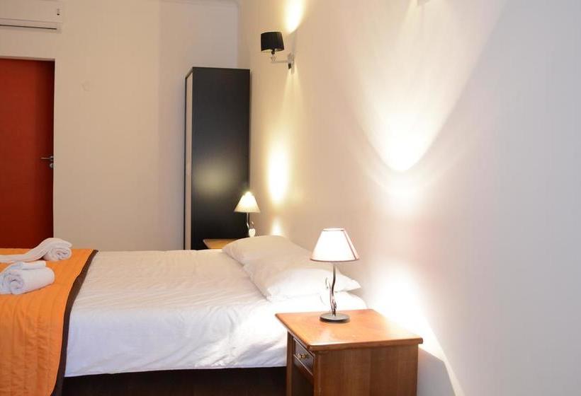 Fado Bed & Breakfast   Santos