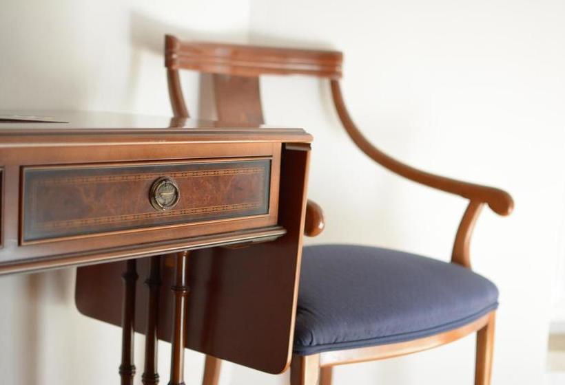 Fado Bed & Breakfast   Santos